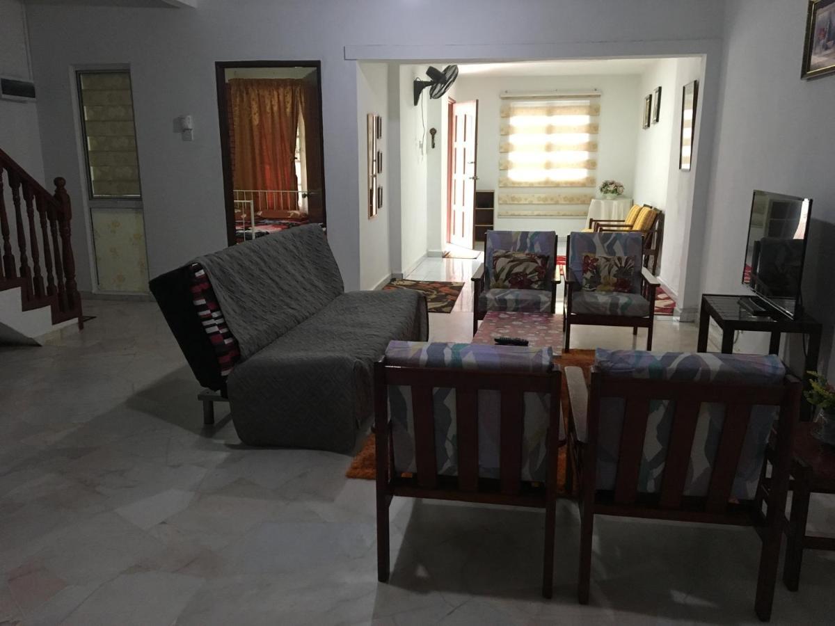 Rb Double Storey Bandar Tasik Selatan Homestay Kuala Lumpur Exterior foto